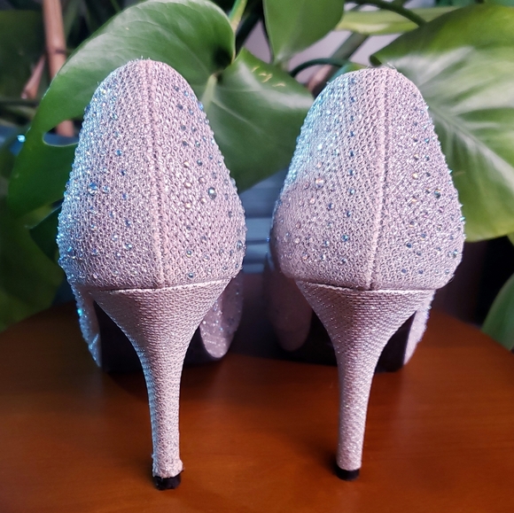 Silver Slipper Mirage Heel Size 8 Wide - Picture 5 of 7